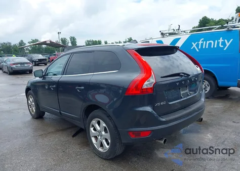 2013 Volvo Xc60 3.2 Platinum from USA, damaged, VIN YV4952DZXD2389234